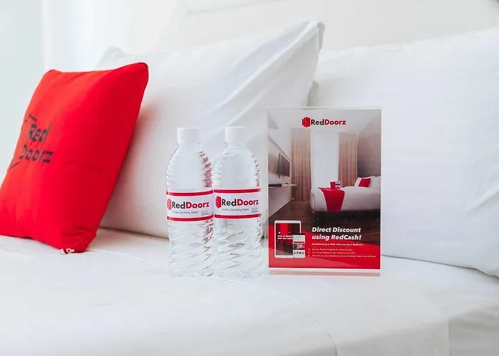 Reddoorz Near Baclay Drive Super Metro Herberg 3*