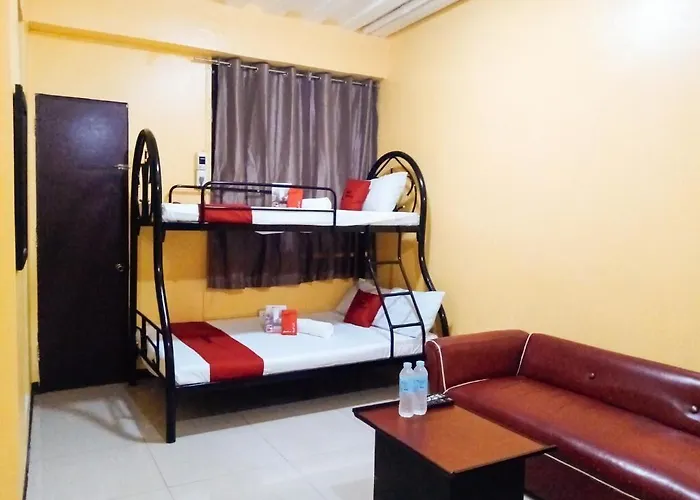Reddoorz Near Baclay Drive Super Metro 3*