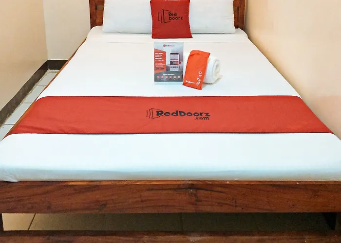 Reddoorz Near Baclay Drive Super Metro Herberg