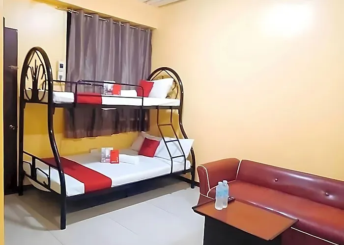 Herberg Reddoorz Near Baclay Drive Super Metro 3*